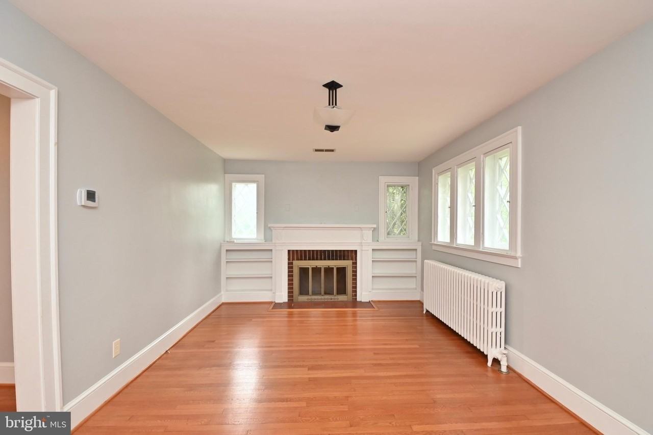 4627 16th St N - Photo 4 of 34