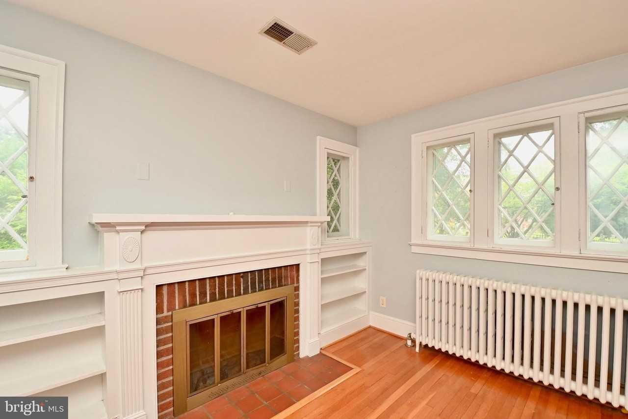 4627 16th St N - Photo 6 of 34