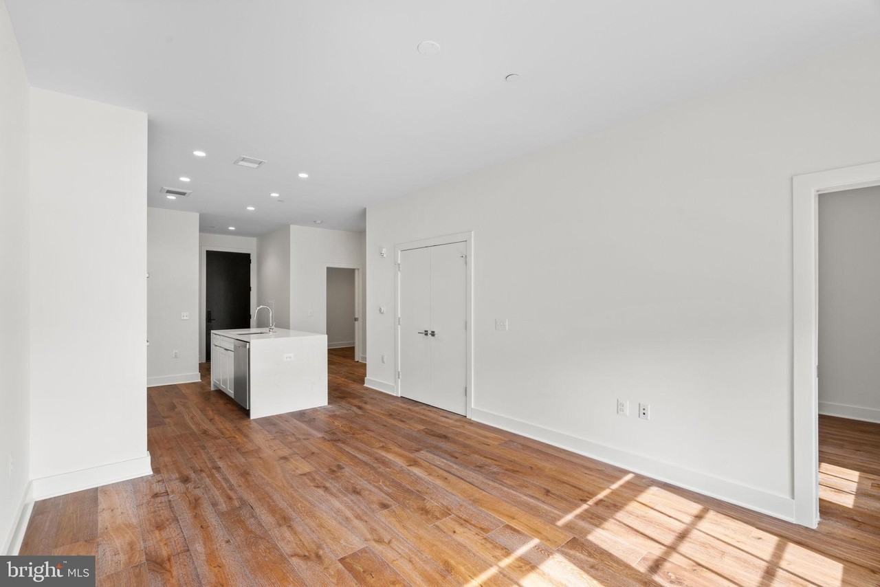 1312 King St #206 - Photo 4 of 35
