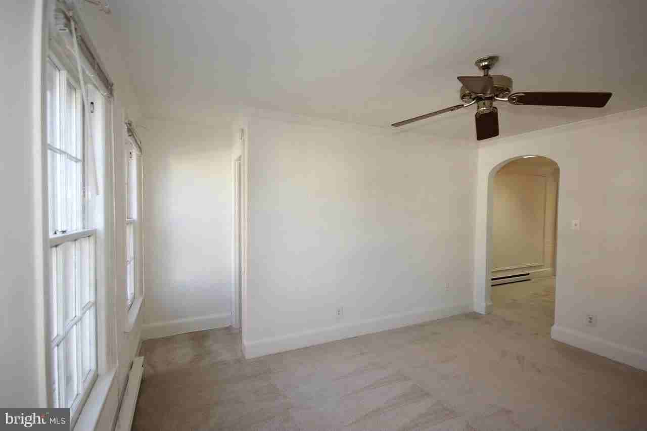 1006 Oronoco St - Photo 5 of 20