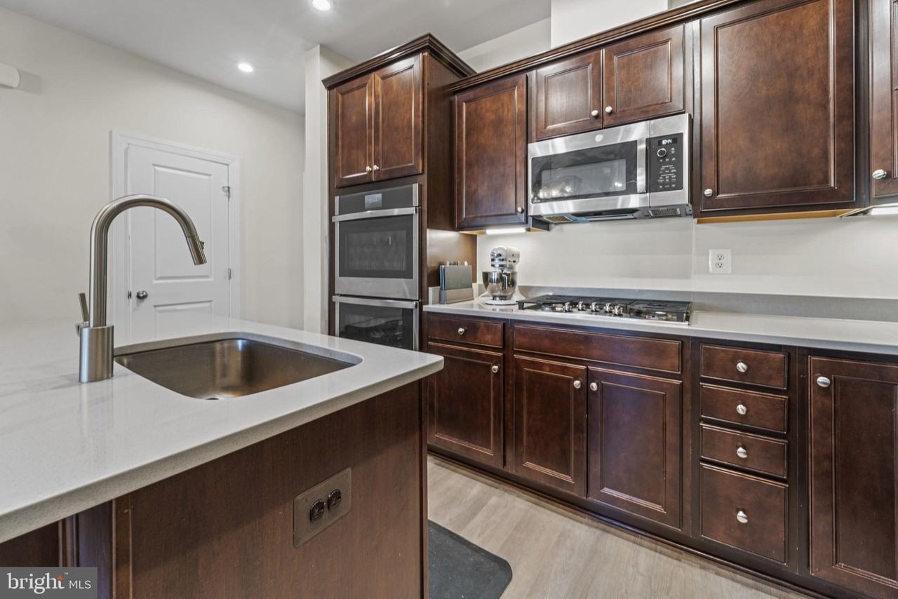 12384 Azure Ln - Photo 7 of 39