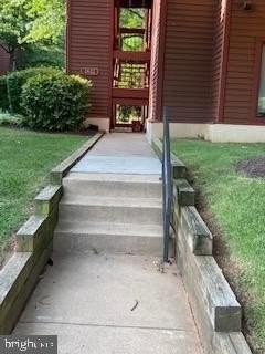 2822 Lee Oaks Pl #101 - Photo 4 of 27
