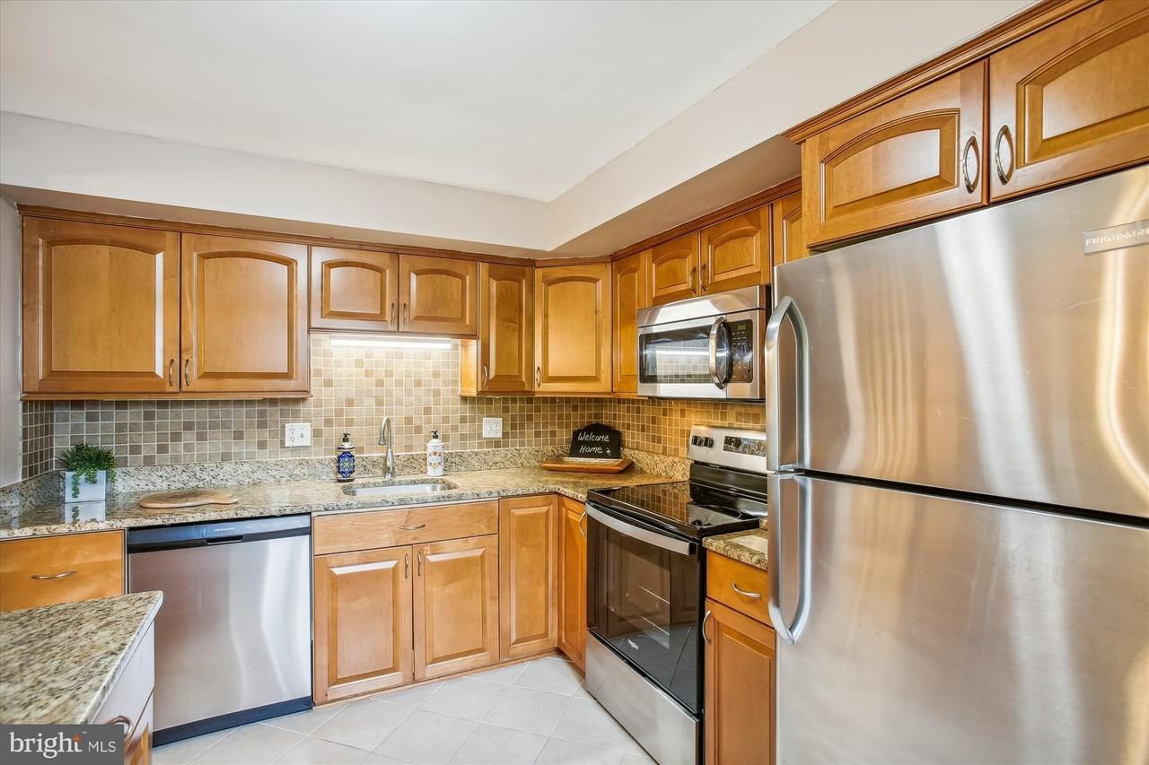 5519 Whitfield Ct - Photo 5 of 50