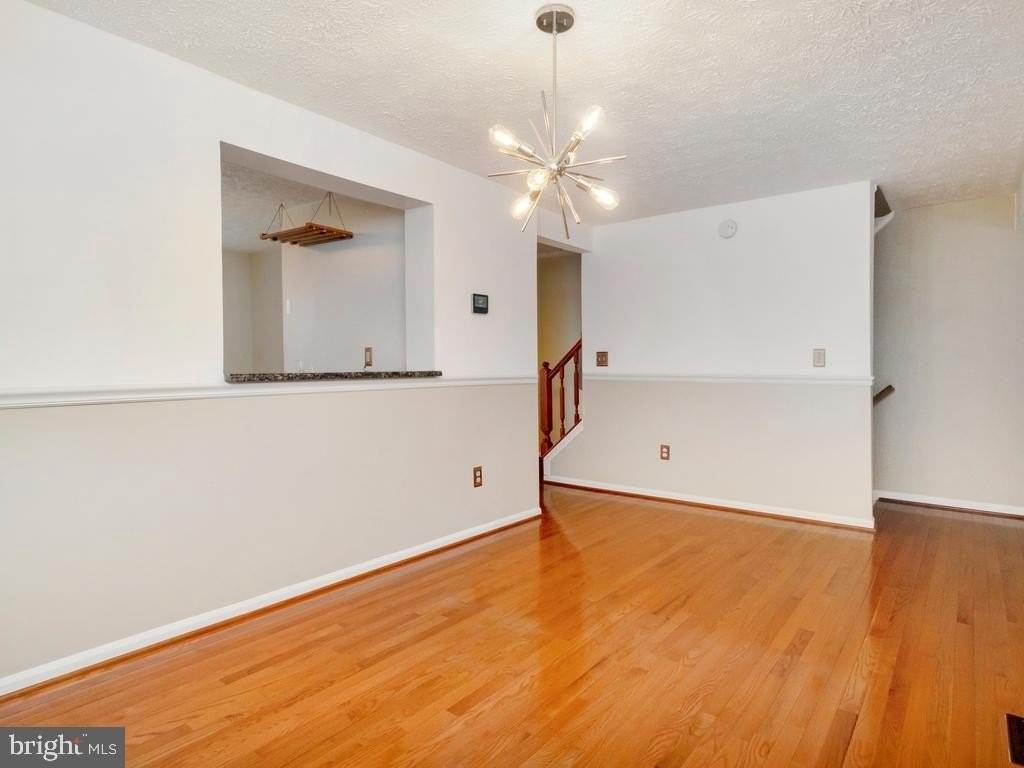 6807 Ericka Ave - Photo 3 of 28