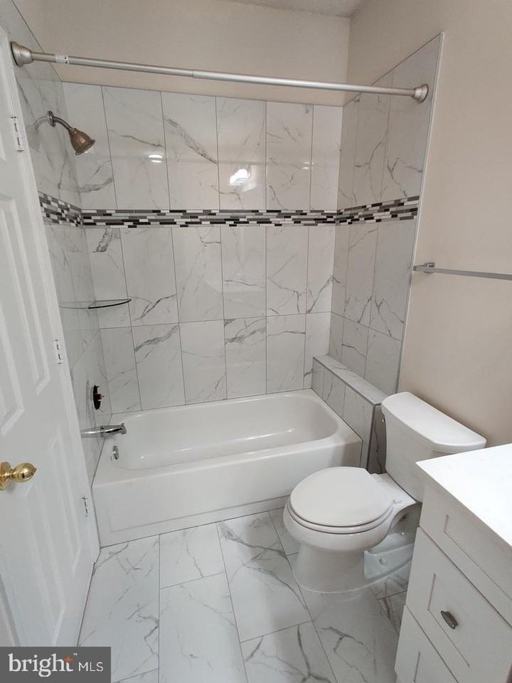 13058 Autumn Woods Way #203 - Photo 5 of 32