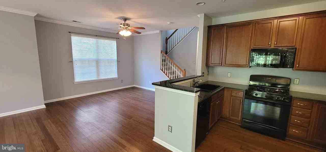 43840 Hickory Corner Ter #114 - Photo 2 of 19