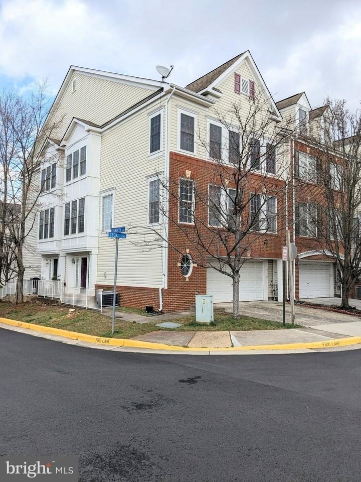46178 Cecil Ter - Photo 5 of 33