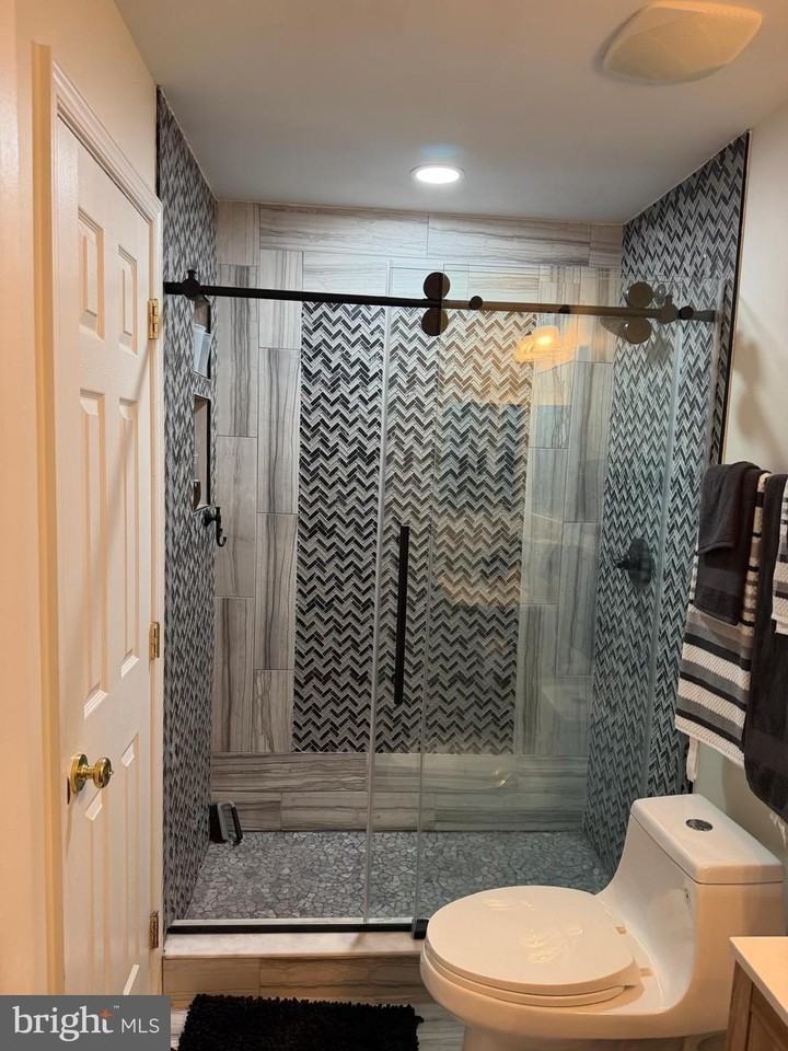 18970 Rosings Way - Photo 6 of 16