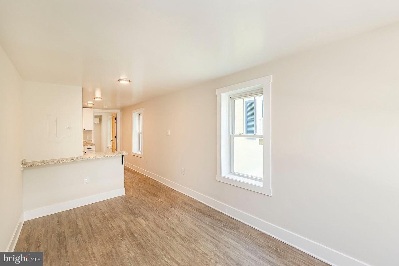 550 N Loudoun St #4 - Photo 2 of 14