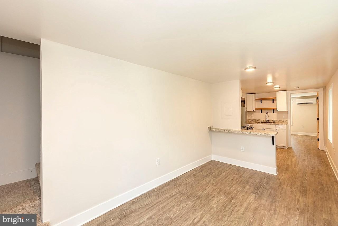 550 N Loudoun St #4 - Photo 3 of 14