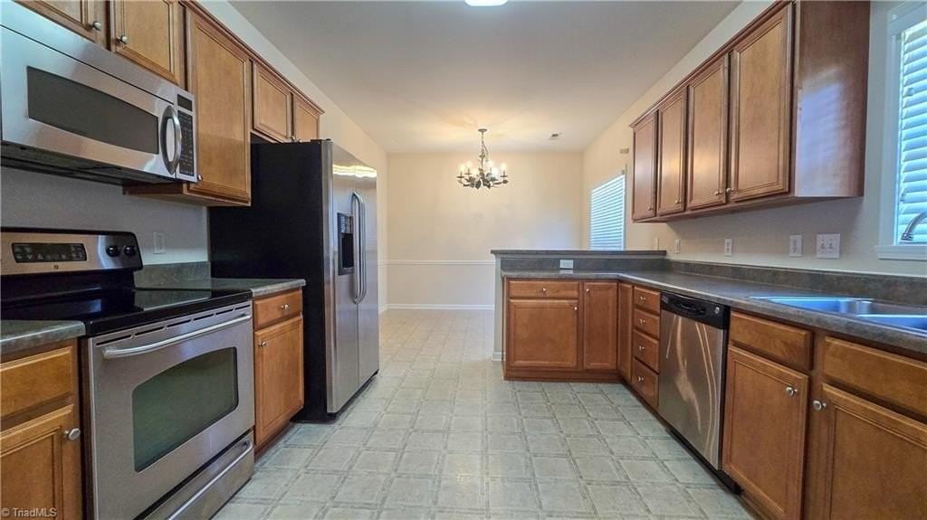 4001 Parkview Ct - Photo 2 of 13