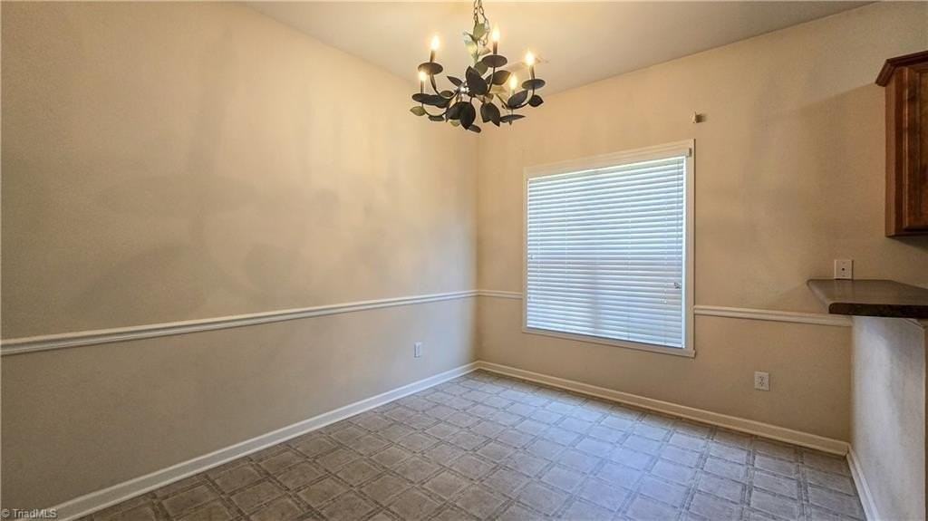 4001 Parkview Ct - Photo 6 of 13
