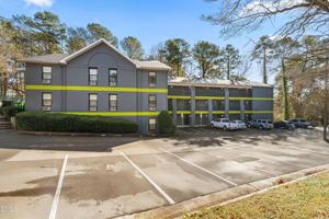 featured image of 5104 Hollyridge Dr #207