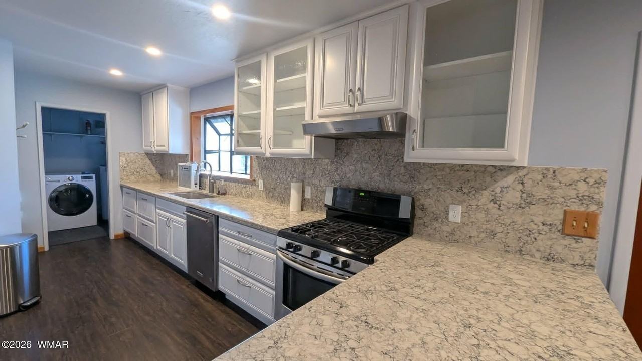 188 W Papago Ln - Photo 2 of 9