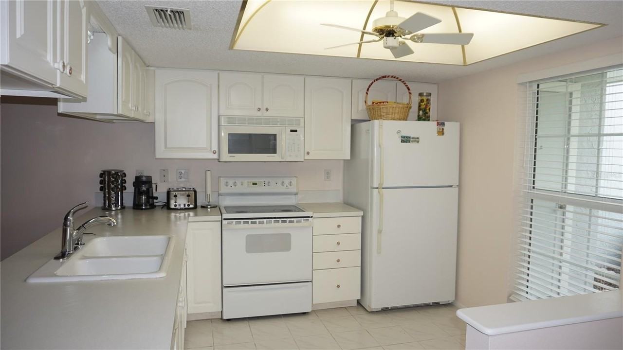7616 Danube Dr - Photo 2 of 19