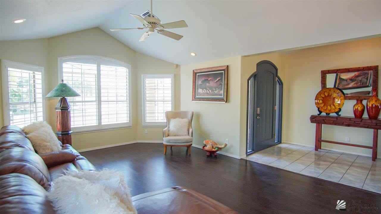 3376 S 15th Ave - Photo 4 of 31