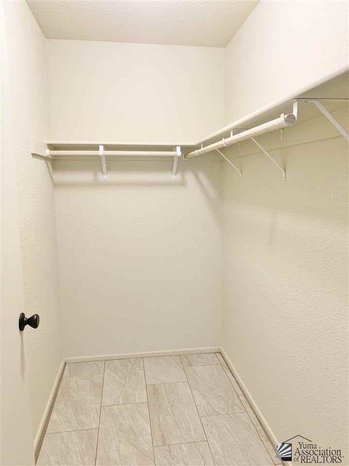 7393 E 39th St - Photo 7 of 14