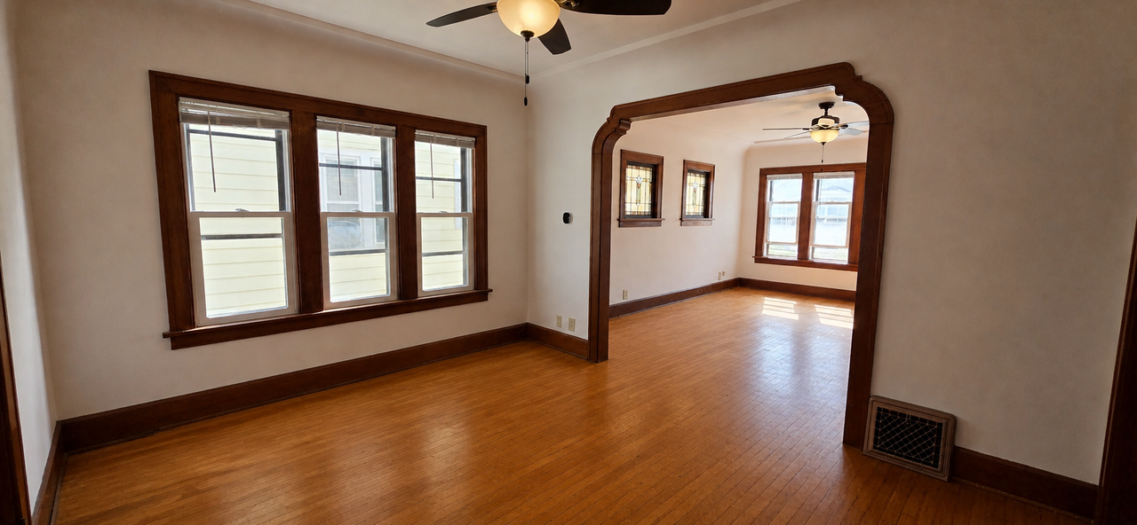 2119 Lasalle St - Photo 3 of 11