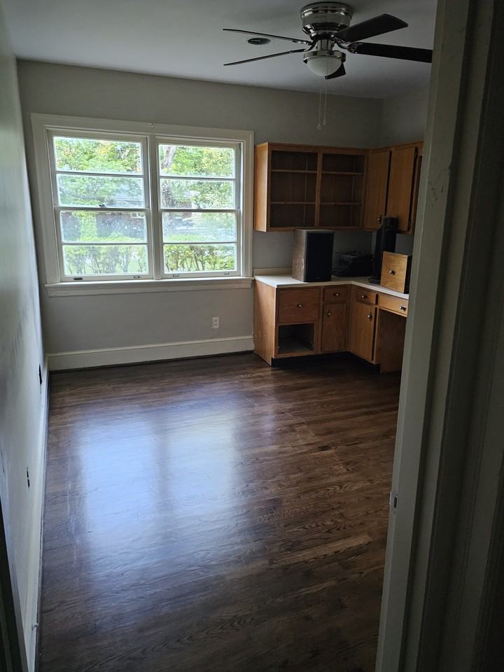 8 Davids Ln #8 - Photo 4 of 6