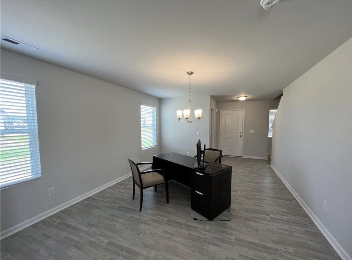 933 Sapphire Stone Ln - Photo 7 of 22