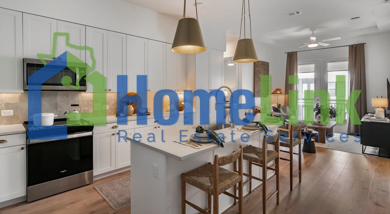 1414 E 51st St #163 - Photo 4 of 11