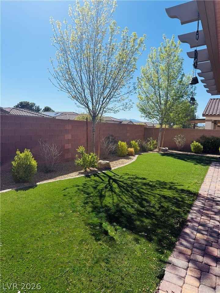 5485 San Pietro Dr - Photo 2 of 6