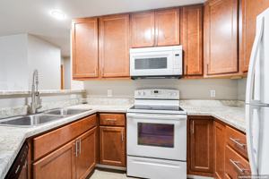 featured image of 1418 Wayridge Dr