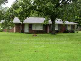 featured image of 2716 Ashlawn Dr