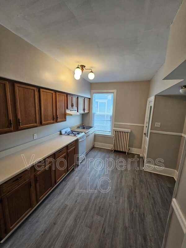 50 Manning Blvd #1 - Photo 2 of 8