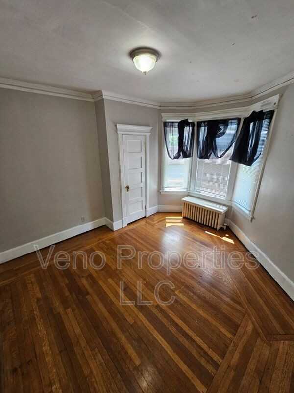 50 Manning Blvd #1 - Photo 6 of 8