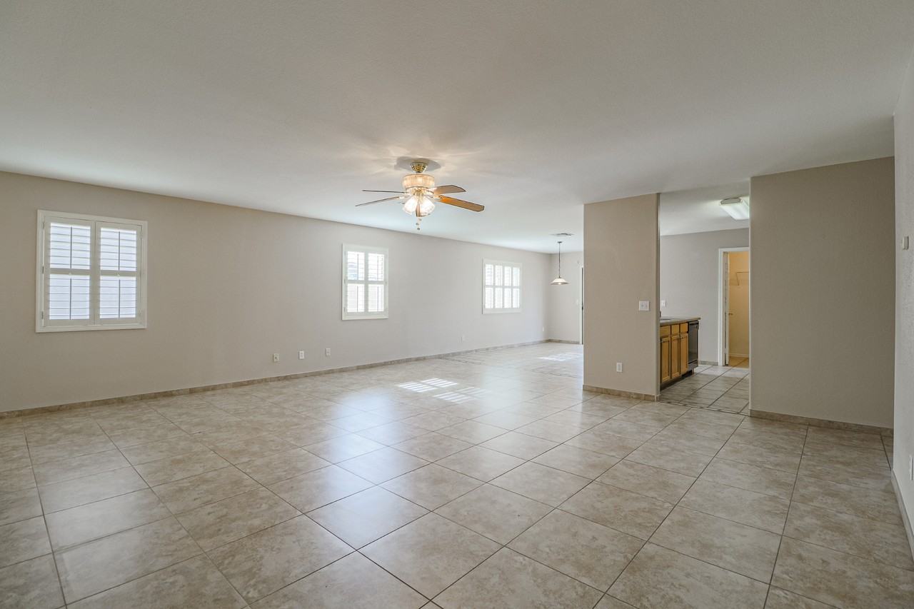 2575 N Lupita Pl - Photo 5 of 34