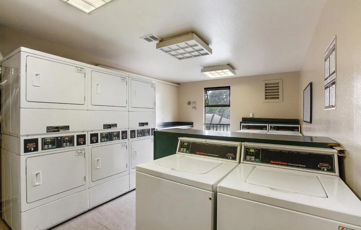 373 Half Moon Ln #205 - Photo 6 of 8
