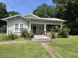 featured image of 311 S 10th Ave