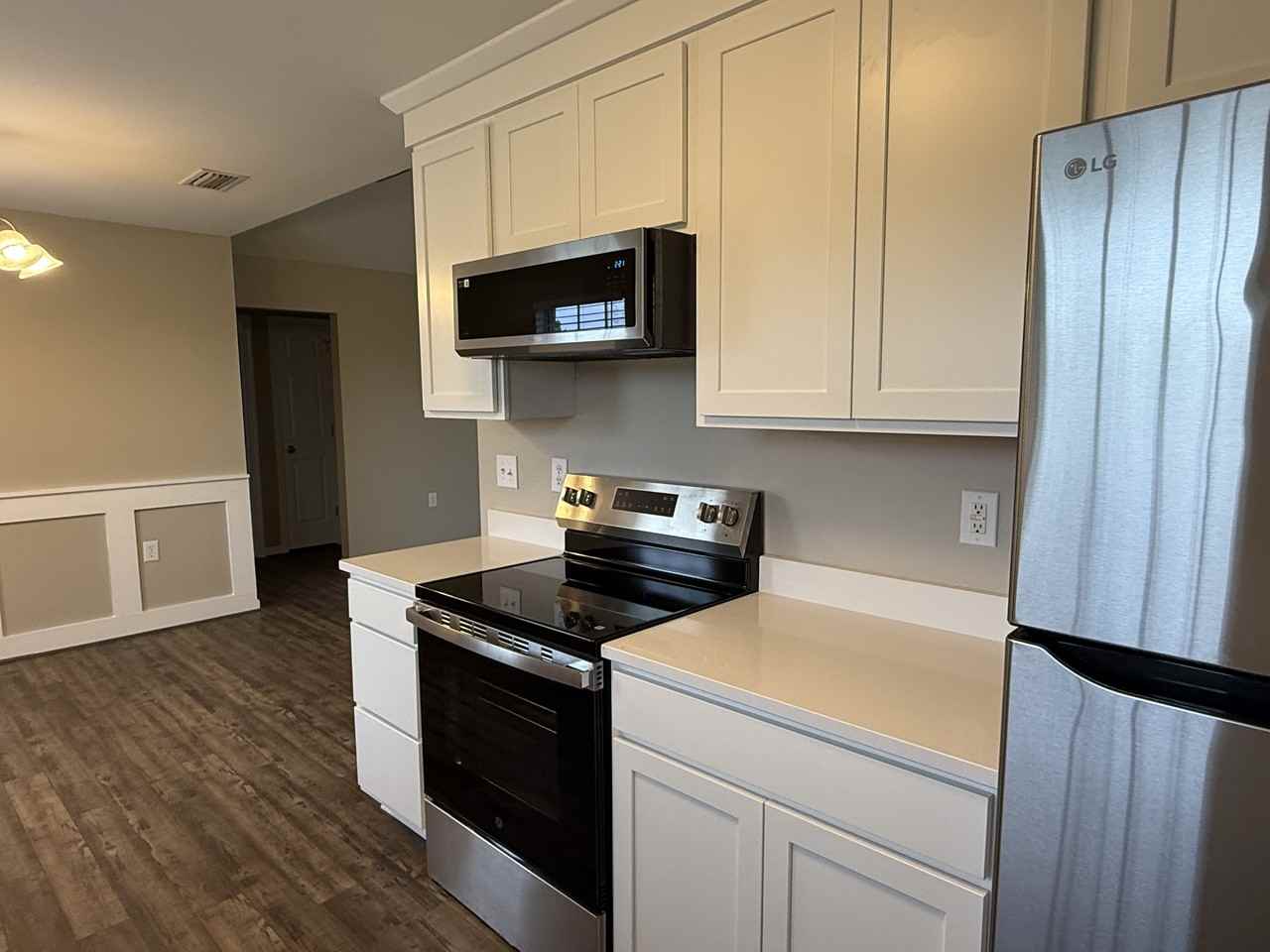 14287 Lexington Dr - Photo 6 of 20