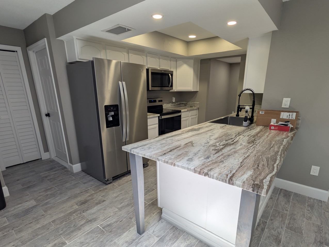 15330 Winding Creek Dr - Photo 3 of 25