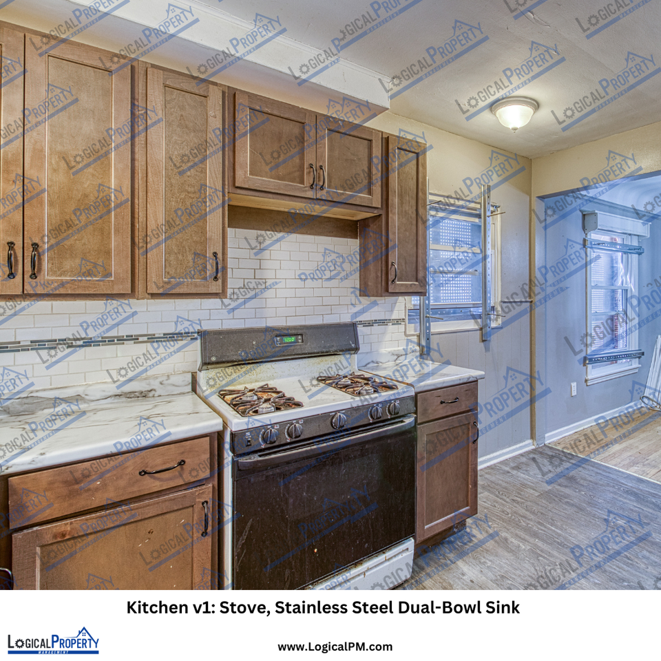 16134 Pierson St - Photo 2 of 14