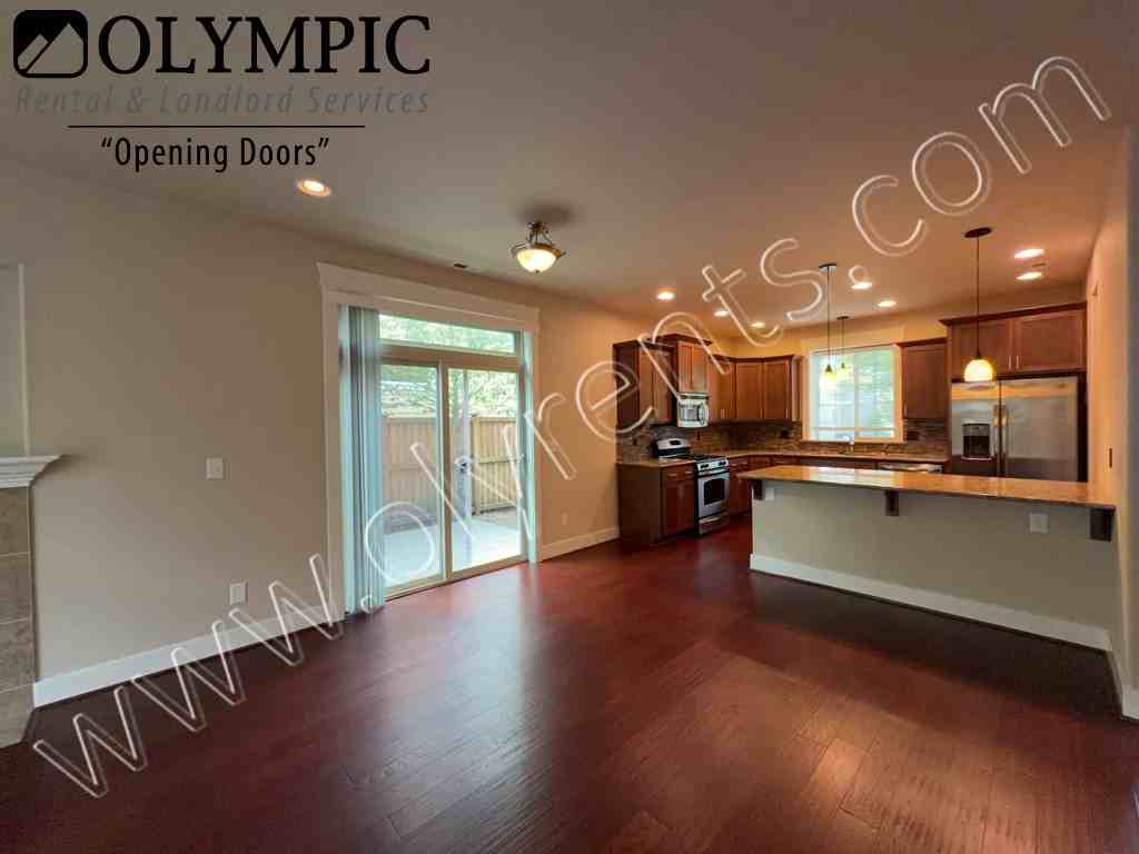 1611 Bellerive Way Se - Photo 4 of 34