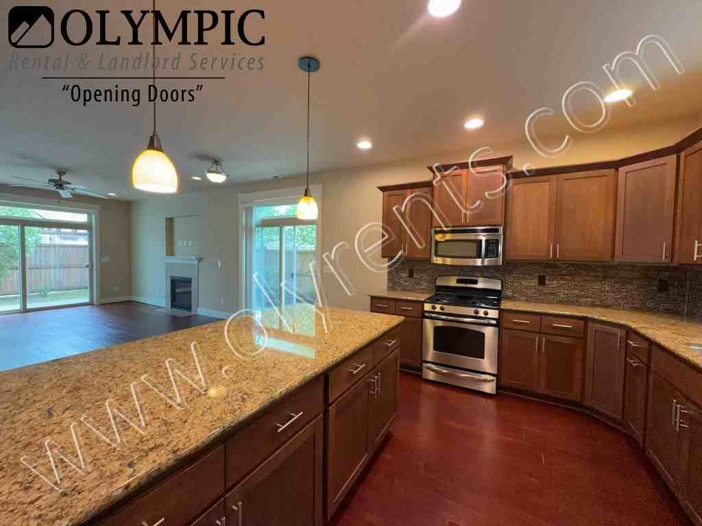1611 Bellerive Way Se - Photo 6 of 34