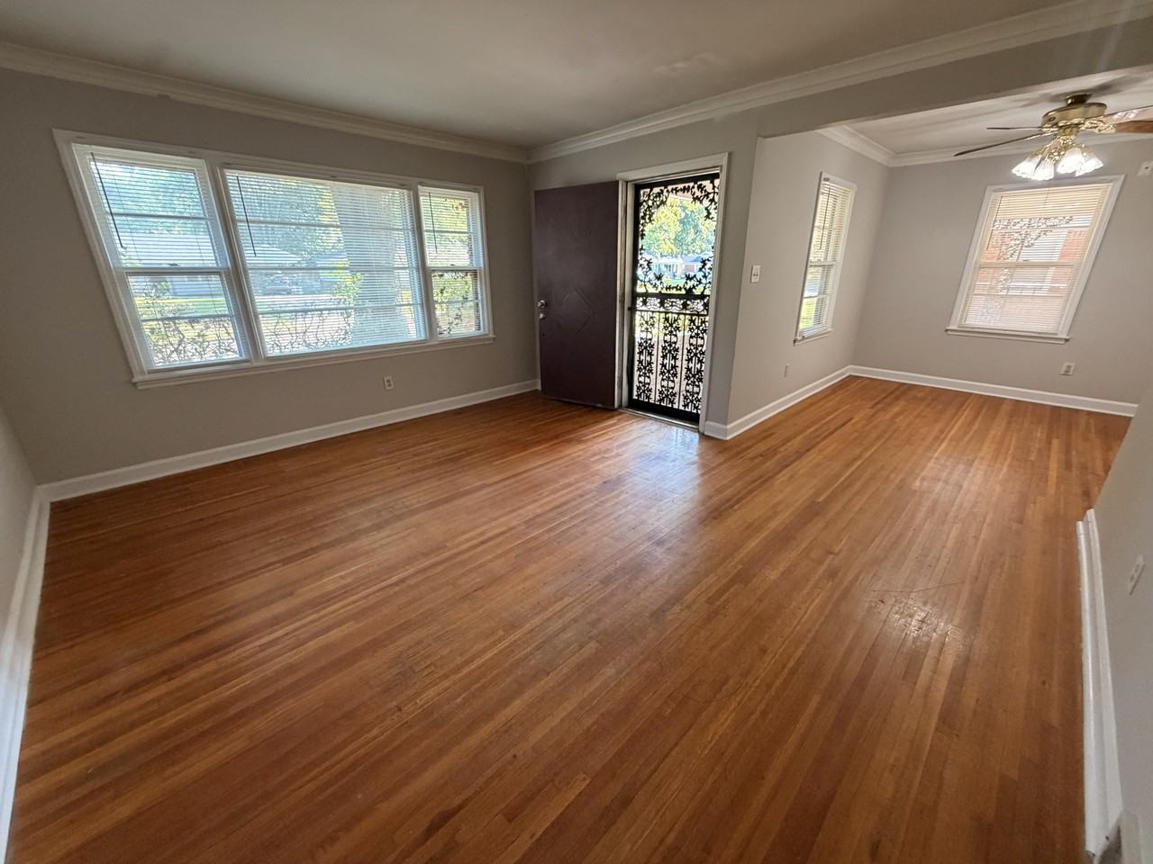 4573 Boyce Rd - Photo 4 of 21