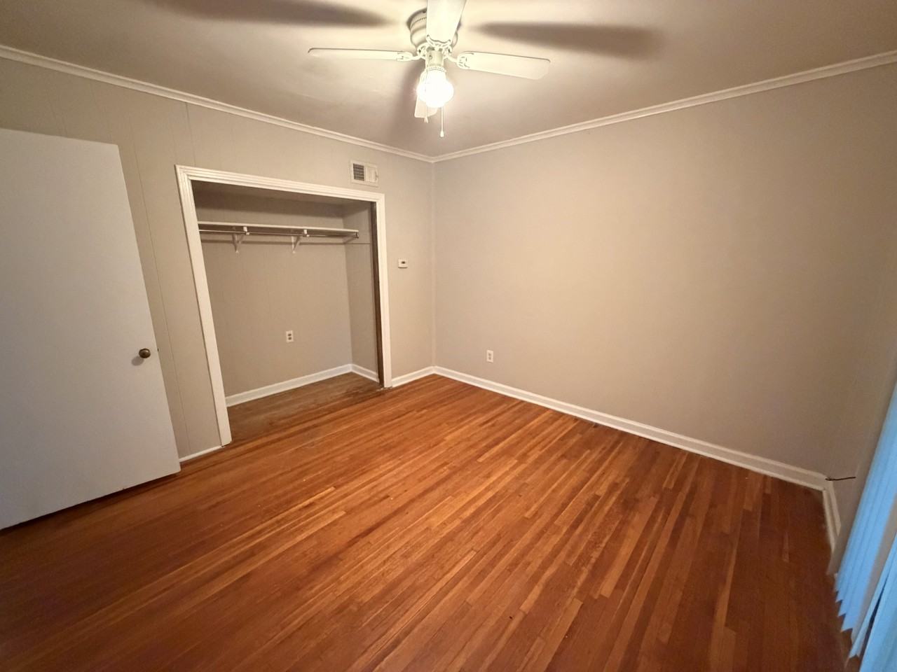 4573 Boyce Rd - Photo 6 of 21