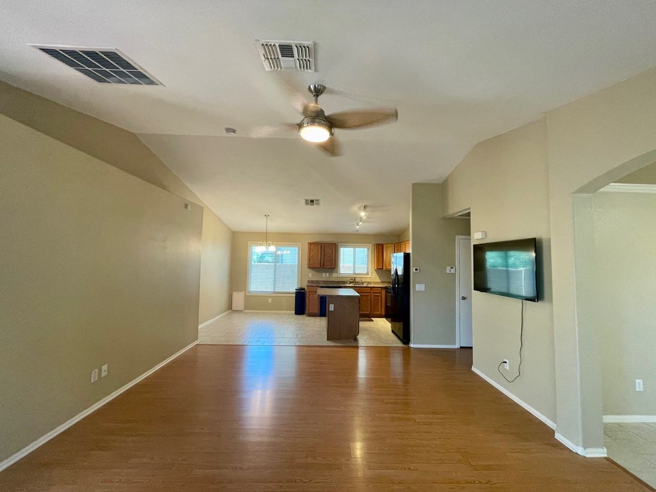 10914 W Wilshire Dr - Photo 4 of 30