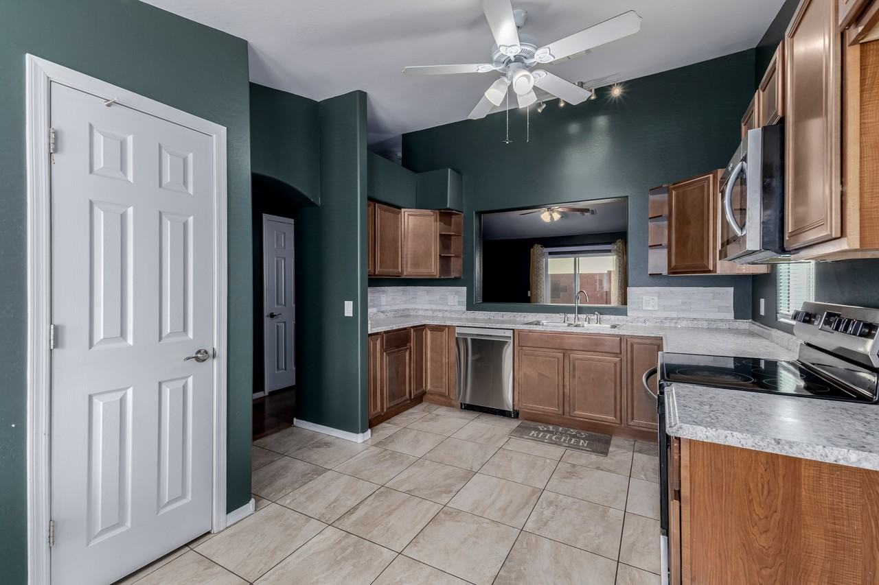 8520 W Palm Ln #1091 - Photo 6 of 22