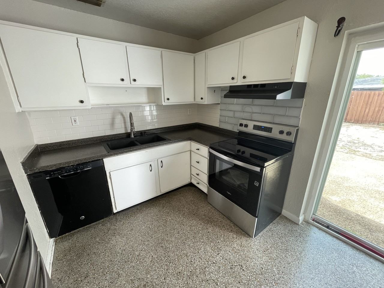 7008 Aspen Ave - Photo 7 of 17