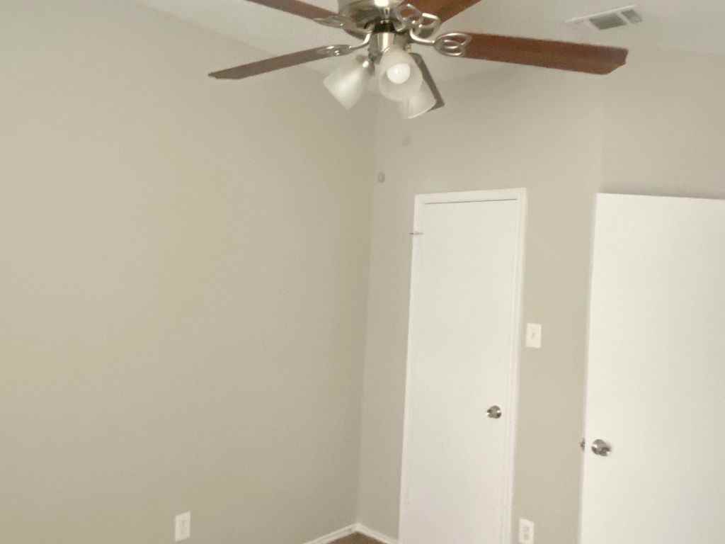2843 Saint Johns Ave - Photo 6 of 15