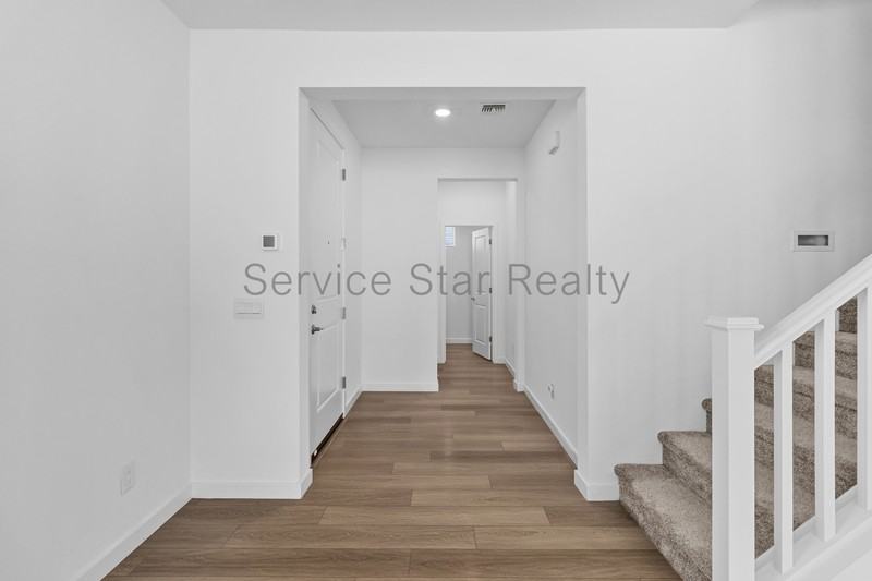 4730 S Element - Photo 4 of 27