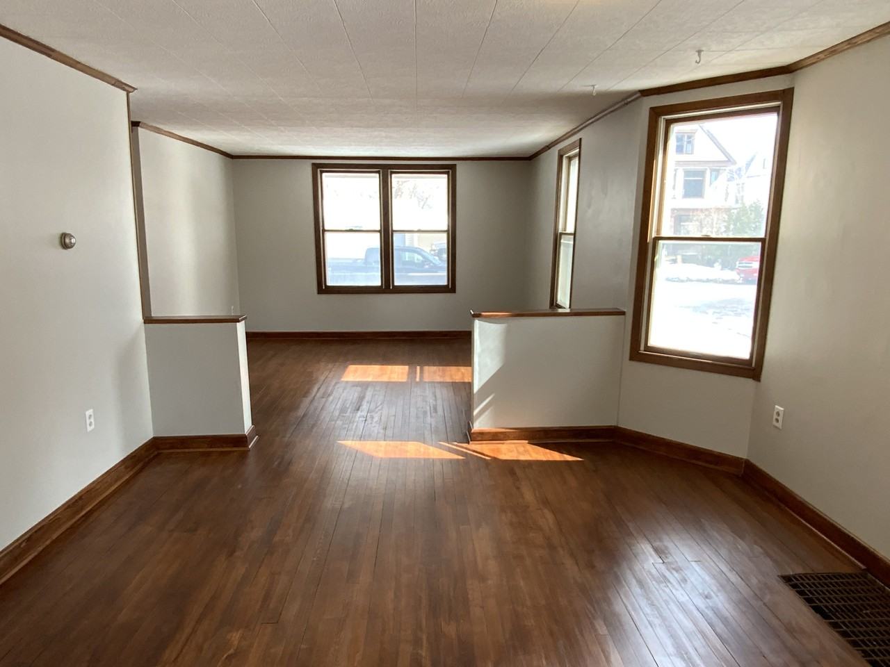 121 N 28th Ave W - Photo 5 of 18