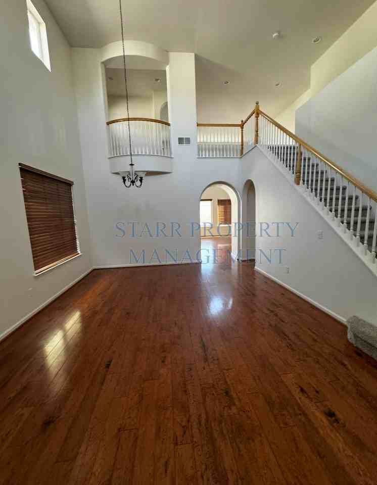 2146 Evening St - Photo 6 of 23
