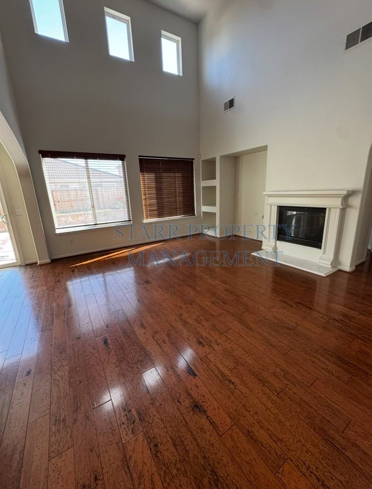 2146 Evening St - Photo 7 of 23