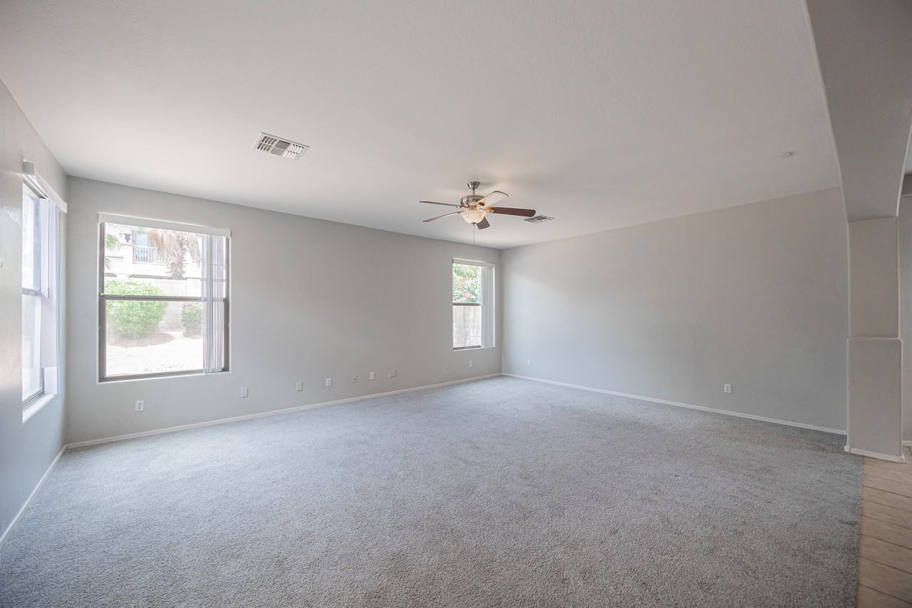 15268 W Coolidge St - Photo 6 of 37