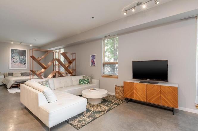 490 Temperance St - Photo 3 of 21